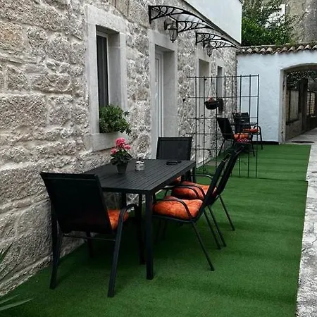 Ferienwohnung Grosovi Dvori Opuzen  Exterior foto